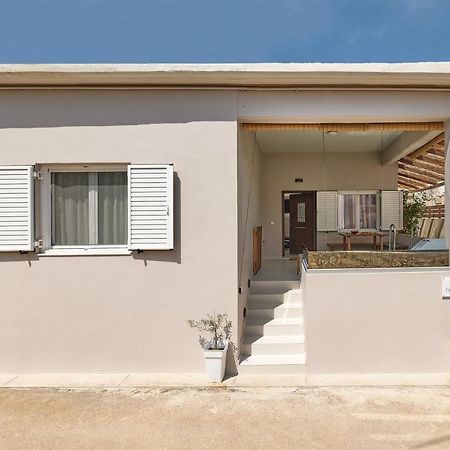 2 Bedroom Villa With Heated Swimming Pool-Spa Whirlpool-Bbq! Melidhonion  Luaran gambar